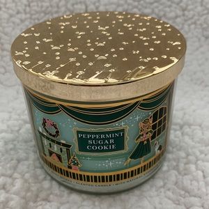 PEPPERMINT SUGAR COOKIE BATH & BODY WORKS 3-WICK CANDLE